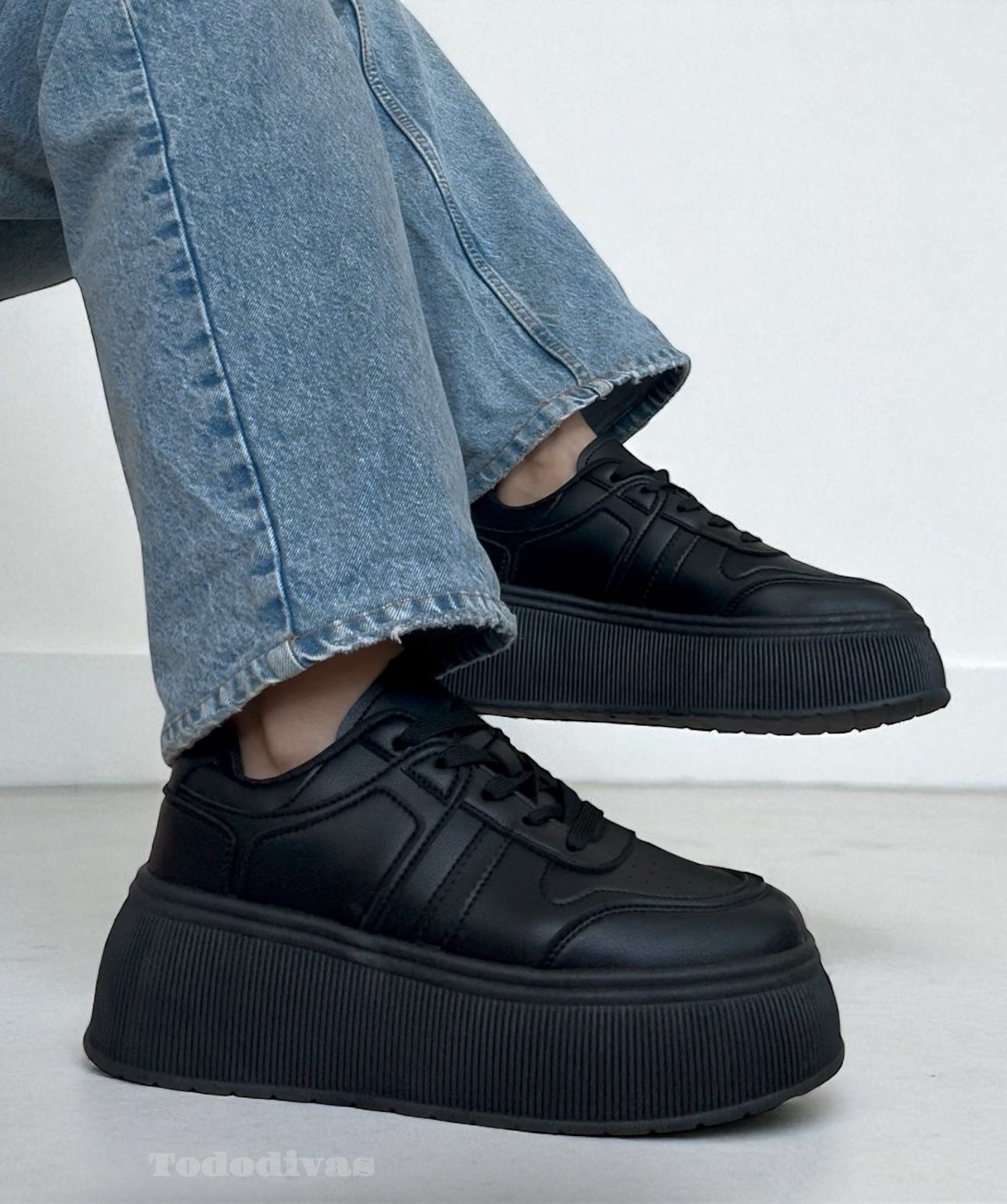 Zapatillas Plataforma Bárbara🖤